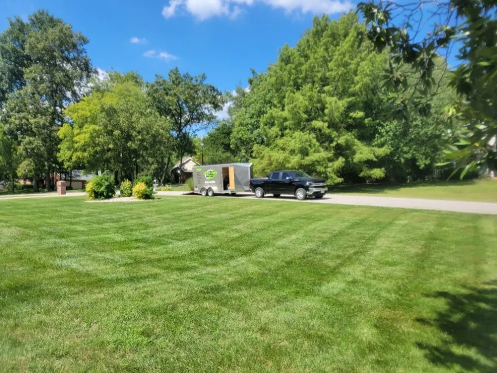 Affordable residential landscaping experts serving Waterloo, IL - Green Lawn Management