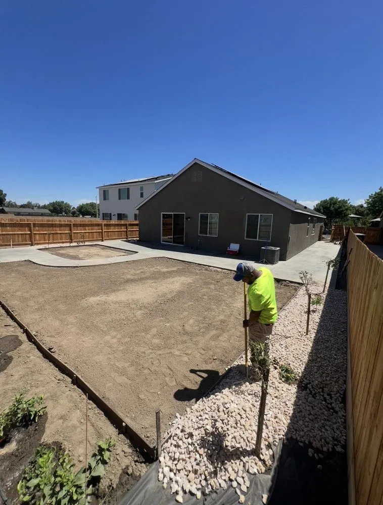 Top-rated garden landscaping in Woodlake, CA by Green Lawn Service