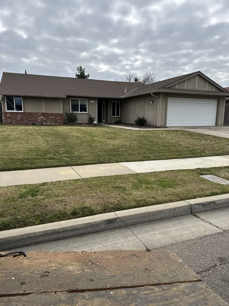 Affordable landscape design in Woodlake, CA - Green Lawn Service