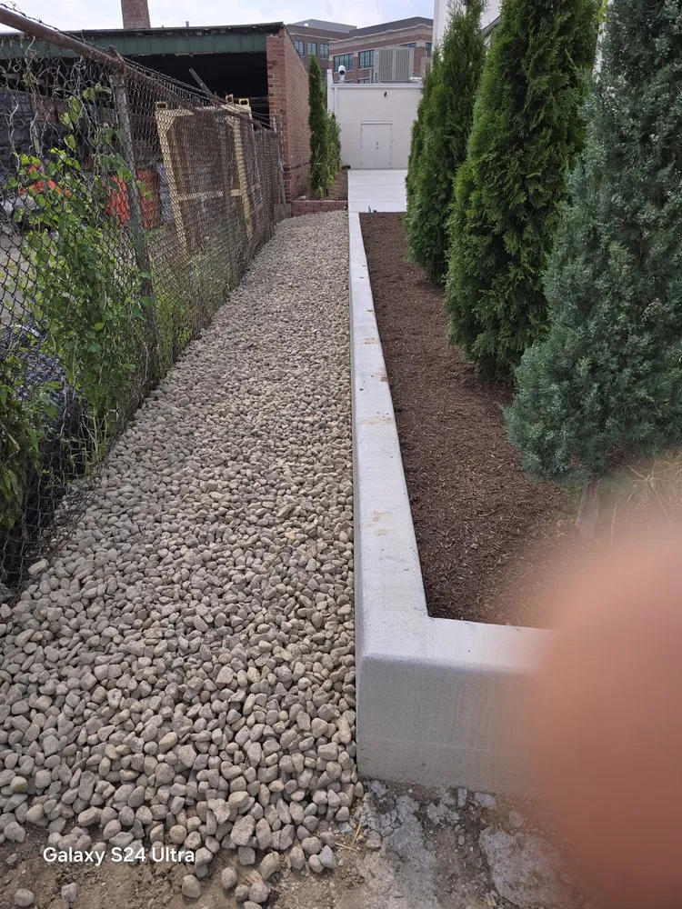 Professional yard maintenance experts serving Indianapolis, IN - Green Lawn Solutions