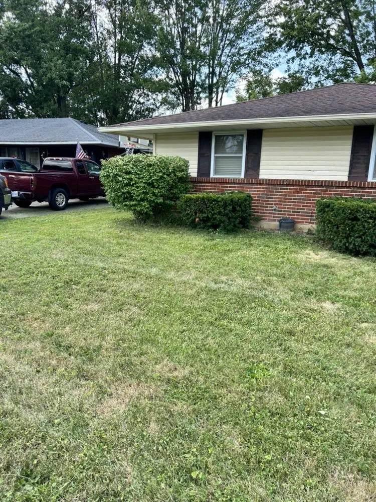 Professional yard maintenance near you in Washington Court House, OH by Green Lawns By Jesse