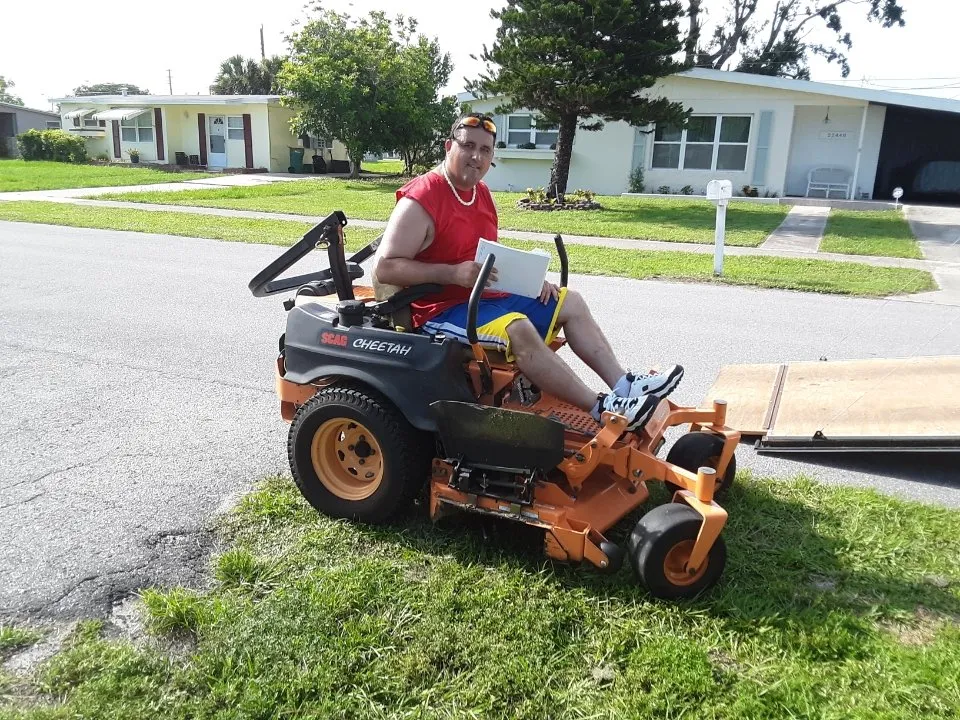 Trusted yard cleanup service in Port Charlotte, FL - Green Lawns