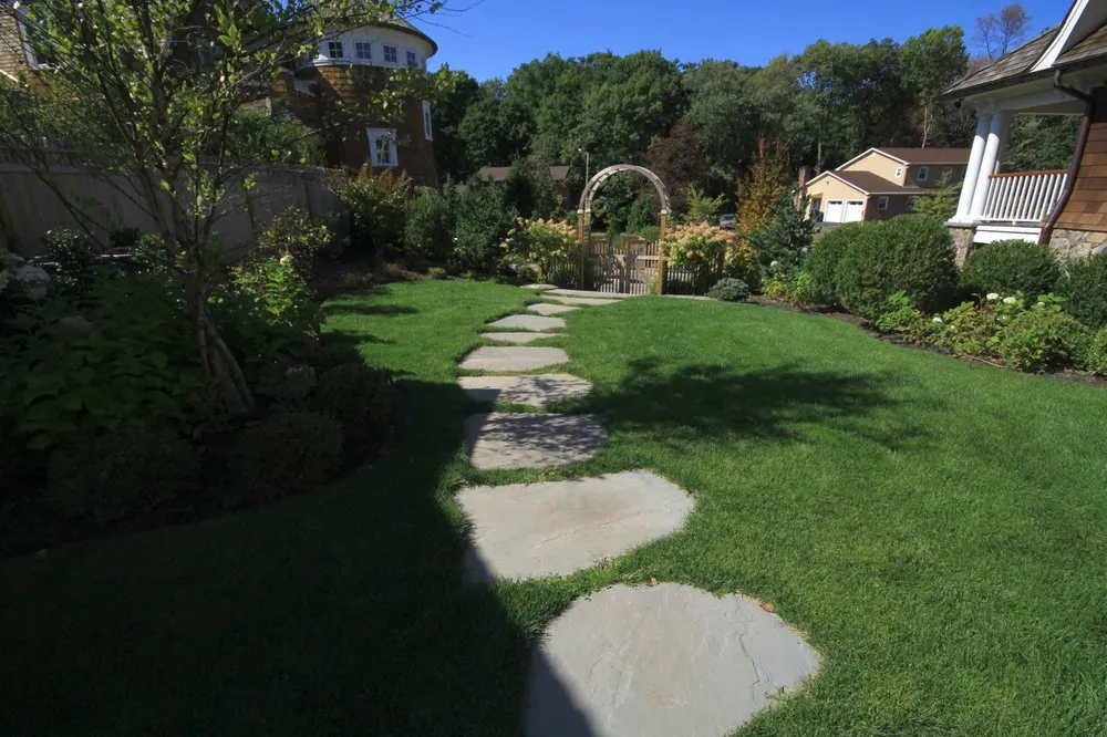 Local lawn mowing service in Spring Valley, NY by Green Lawns