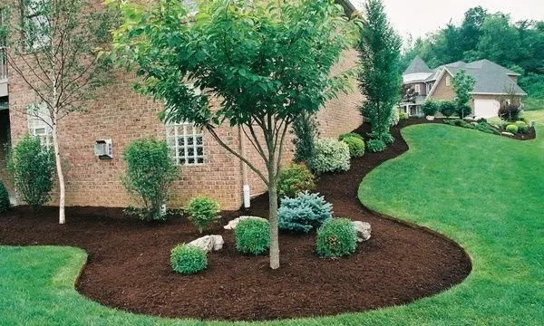 Custom lawn mowing service for year-round maintenance in Cockeysville, MD by Green Leaf Garden Service