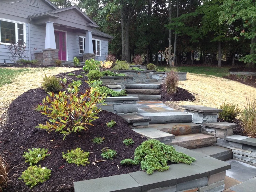 Custom outdoor landscaping experts serving Cincinnatus, NY - Green Leaf Horticulture & Hardscapes