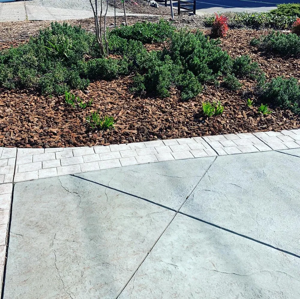 Top-rated yard maintenance experts serving Sacramento, CA - Green Leaf Landscape & Lawncare