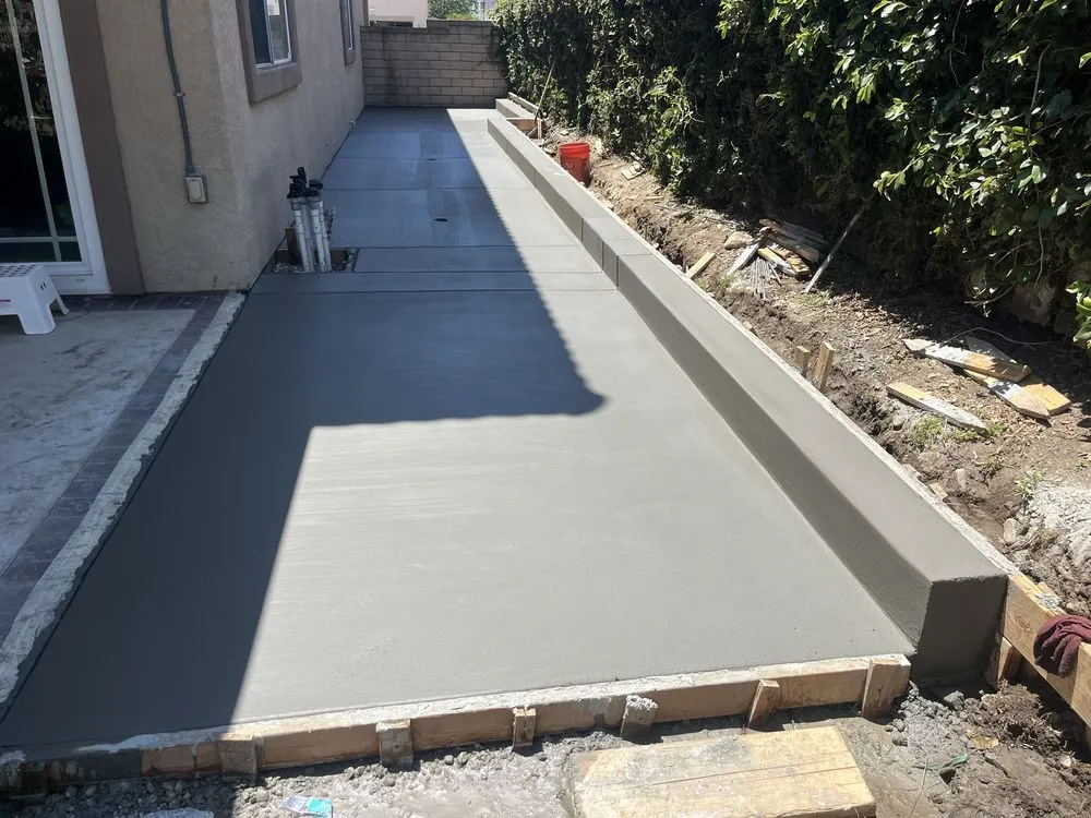 Trusted outdoor landscaping in Pomona, CA by Green Leaf Landscaping and Maintenance