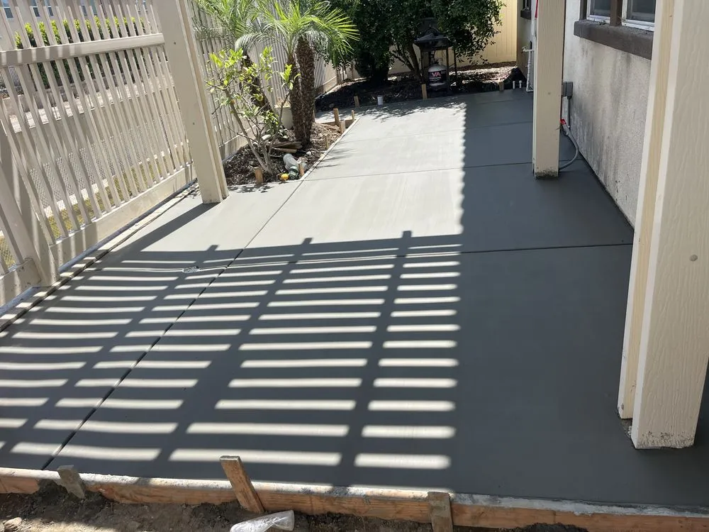 Trusted outdoor landscaping experts serving Pomona, CA - Green Leaf Landscaping and Maintenance