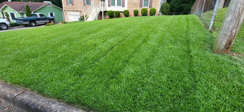 Local lawn mowing service for residential properties in Birmingham, AL by Green Leaf landscaping