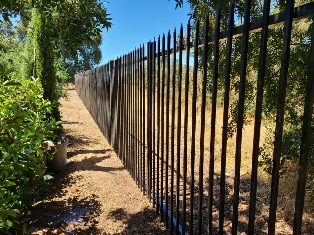 Local garden landscaping experts serving Elk Grove, CA - Green Leaf Landscaping