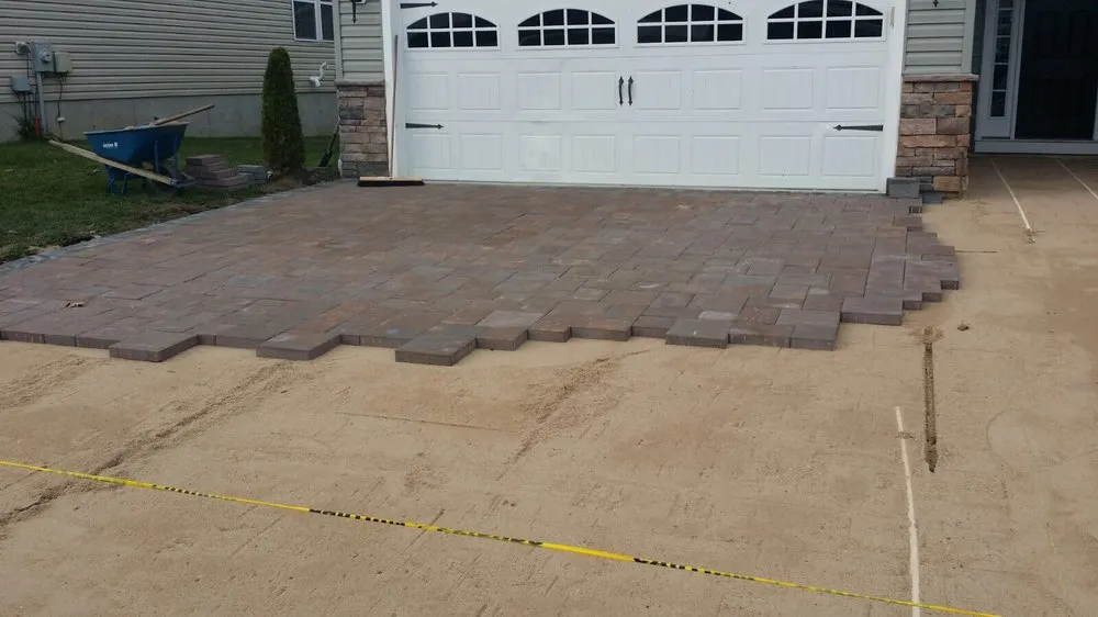 Affordable landscaping services experts serving Lawrence Township, NJ - Green Leaf Landscaping Service & Snowplowing