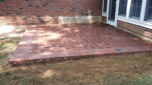 Professional yard maintenance for beautiful yards across Lawrence Township, NJ - Green Leaf Landscaping Service & Snowplowing