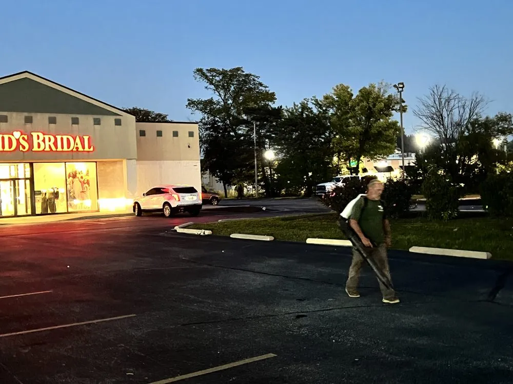 Reliable yard maintenance for residential properties across Toledo, OH - Green Leaf Landscaping