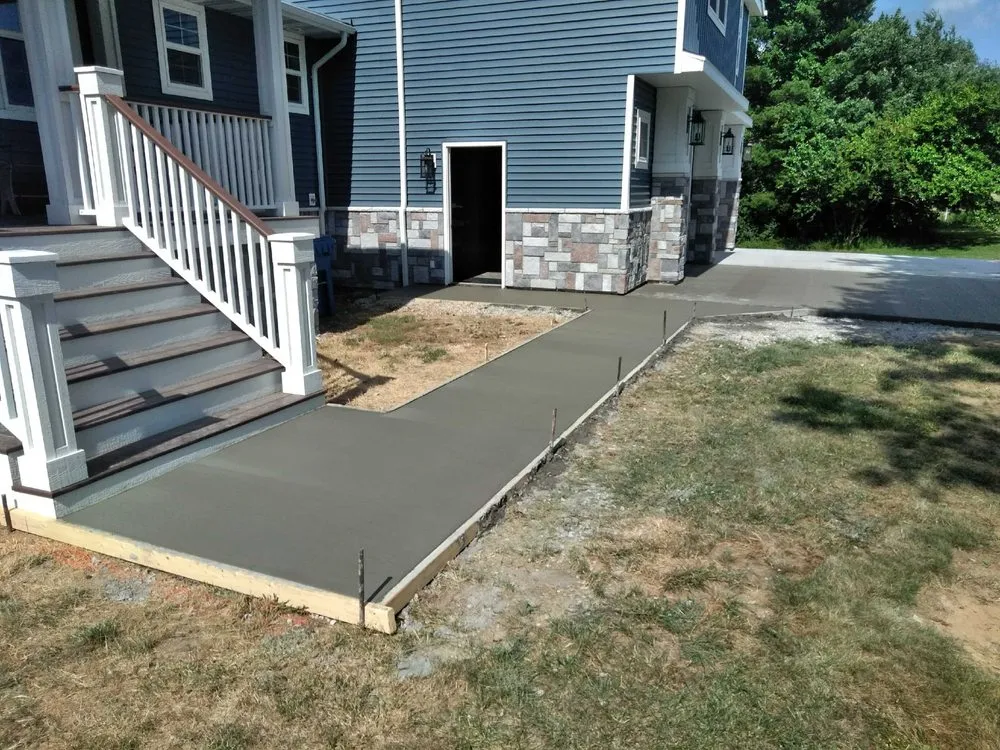 Professional yard cleanup service in Cottage Hills, IL - Green Leaf Lawn Care