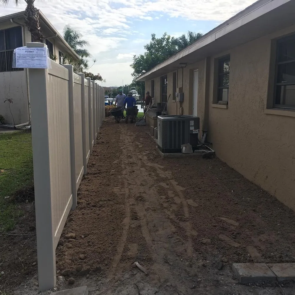 Expert landscaping services experts serving Fort Myers, FL - Green Leaf Lawn Services