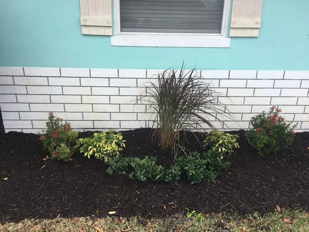 Custom residential landscaping in Fort Myers, FL - Green Leaf Lawn Services