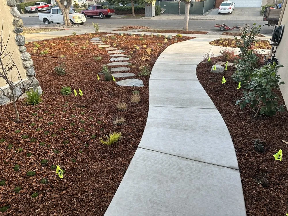 Reliable outdoor landscaping with custom design across San Mateo, CA - Green Leaf