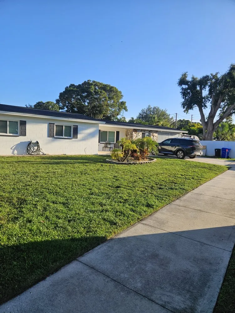 Expert landscape design experts serving Vero Beach, FL - Green Legend Lawn and Landscape