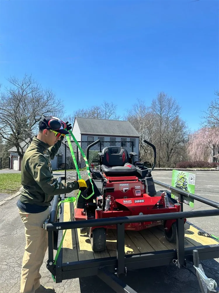 Professional lawn mowing service in Middletown, NY by Green Legend