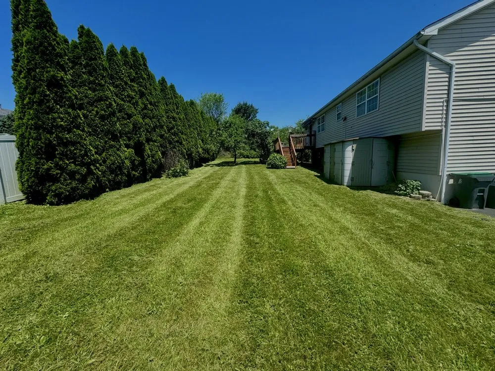 Local yard cleanup service in Middletown, NY - Green Legend