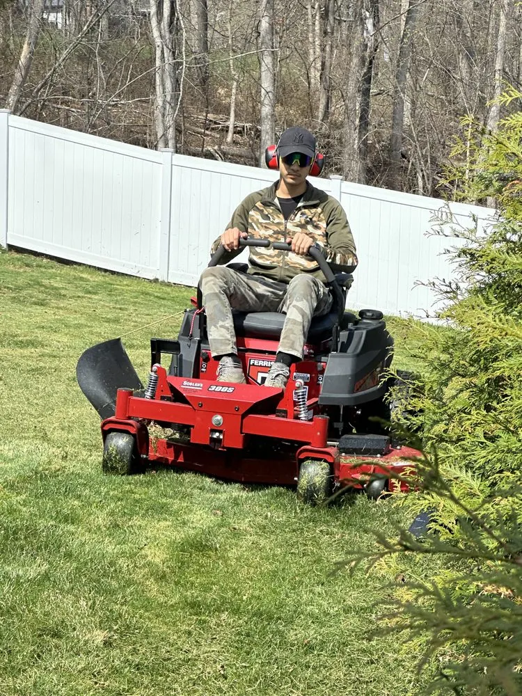 Local yard maintenance in Middletown, NY by Green Legend