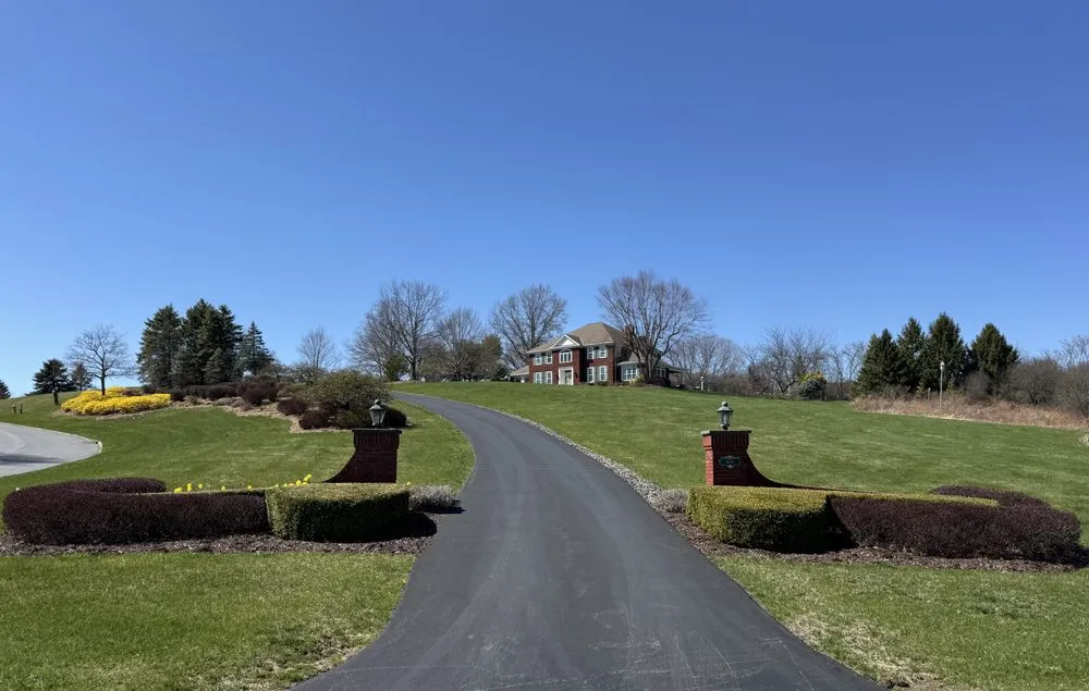 Professional lawn care service experts serving Middletown, NY - Green Legend