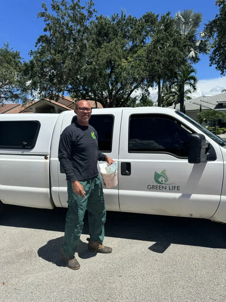Local lawn mowing service for beautiful yards across Coral Springs, FL - Green Life
