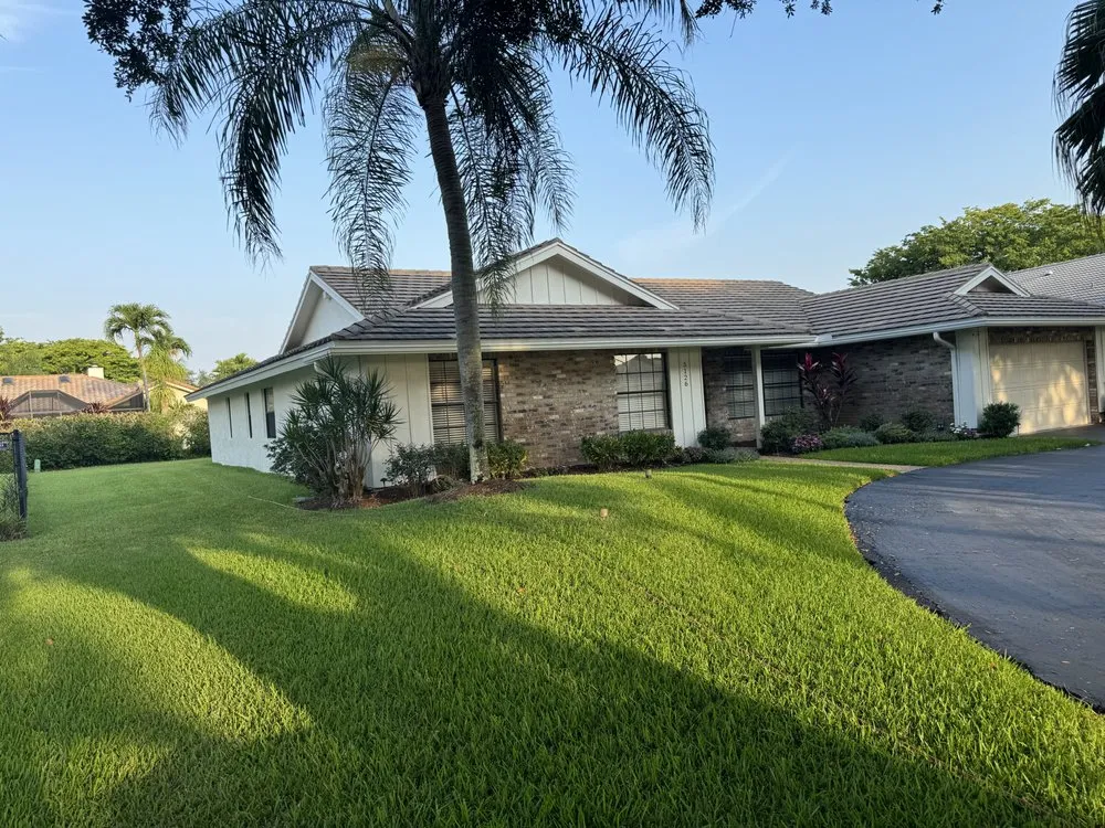 Trusted yard cleanup service for residential properties in Coral Springs, FL by Green Life