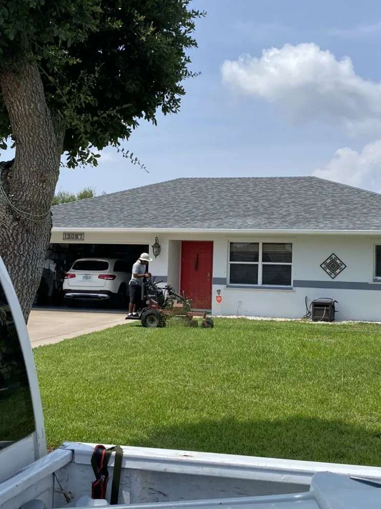 Reliable yard cleanup service for year-round maintenance across Estero, FL - Green Life Design & Maintenance