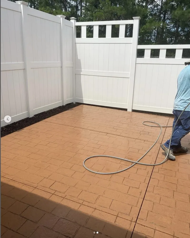 Custom yard cleanup service with custom design in Fayetteville, NC by Green LIfe