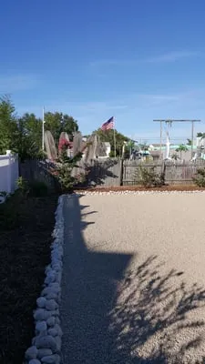 Green Life Landscaping and Pavers Logo