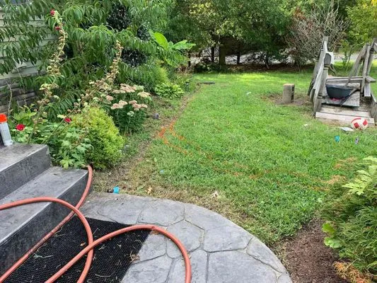 Green Life Landscaping Logo