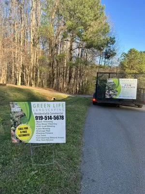 Green life landscaping Logo