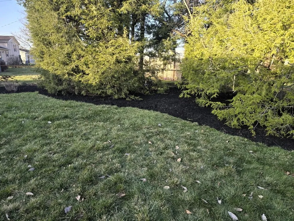 Custom landscape design experts serving Newark, OH - Green Life Property Services