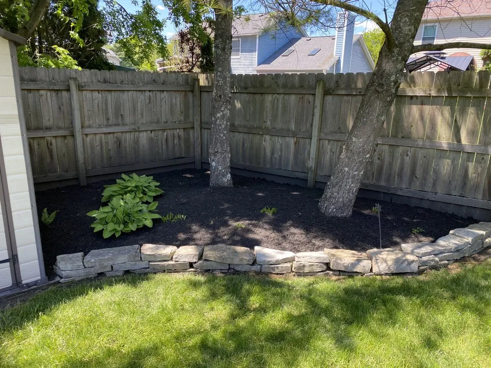Professional yard maintenance experts serving Columbus, OH - Green Line Landscape