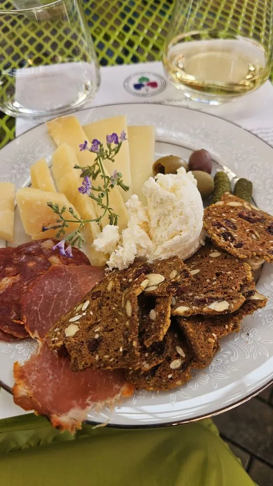 Expert outdoor landscaping in Cincinnati, OH by Green Living by Design