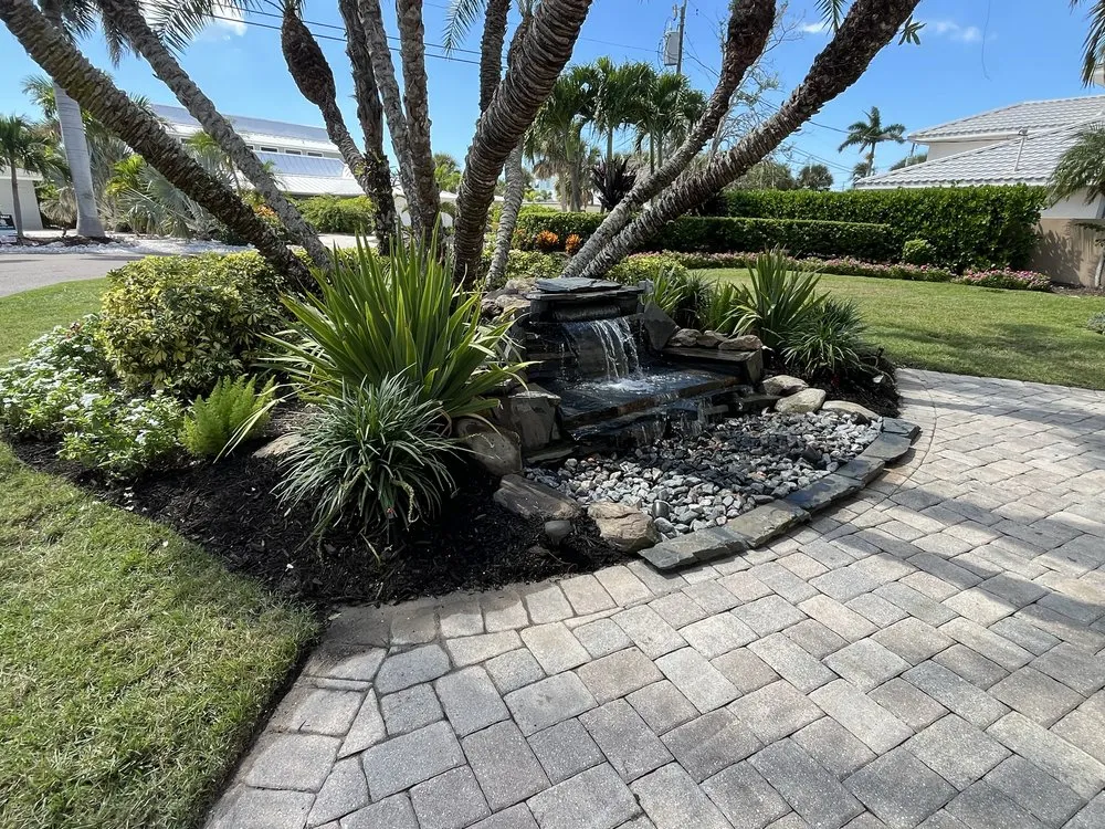 Expert lawn care service experts serving Sarasota, FL - Green Machine Landscaping And Pond Services