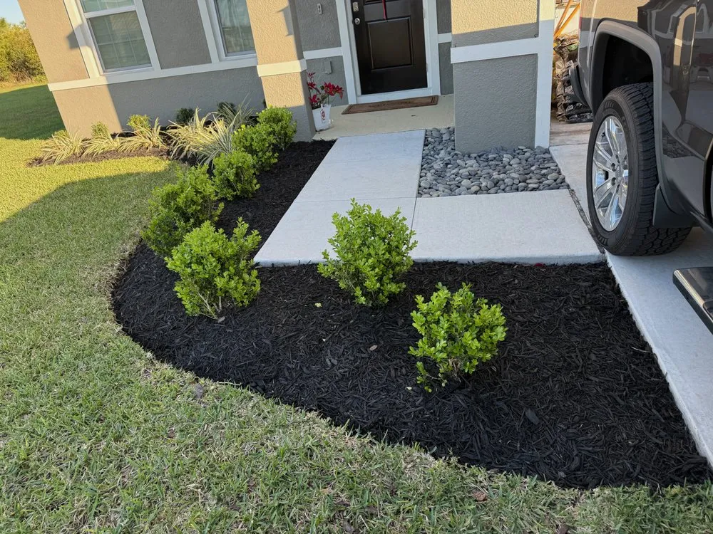 Expert lawn mowing service in Land O' Lakes, FL - Green Magnolia Lawn Services