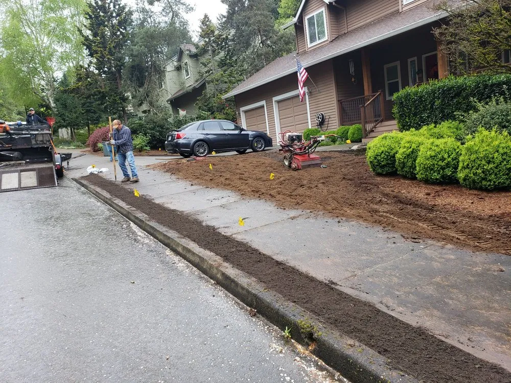 Custom outdoor landscaping in Gladstone, OR by Green Maple Landscape Maintenance