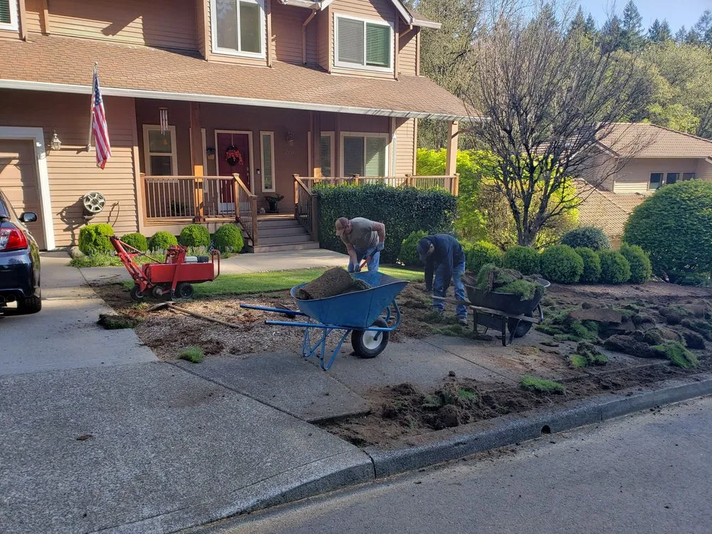 Expert garden landscaping experts serving Gladstone, OR - Green Maple Landscape Maintenance