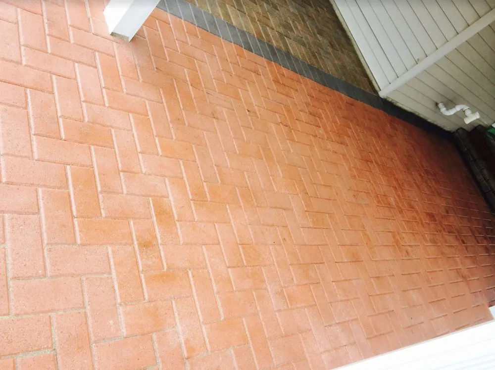 Custom lawn care service near you across Des Plaines, IL - Green Master Turf Inc