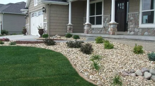 Expert garden landscaping in Upper Arlington, OH by Green Meadow Lawn Care & Handyman Services