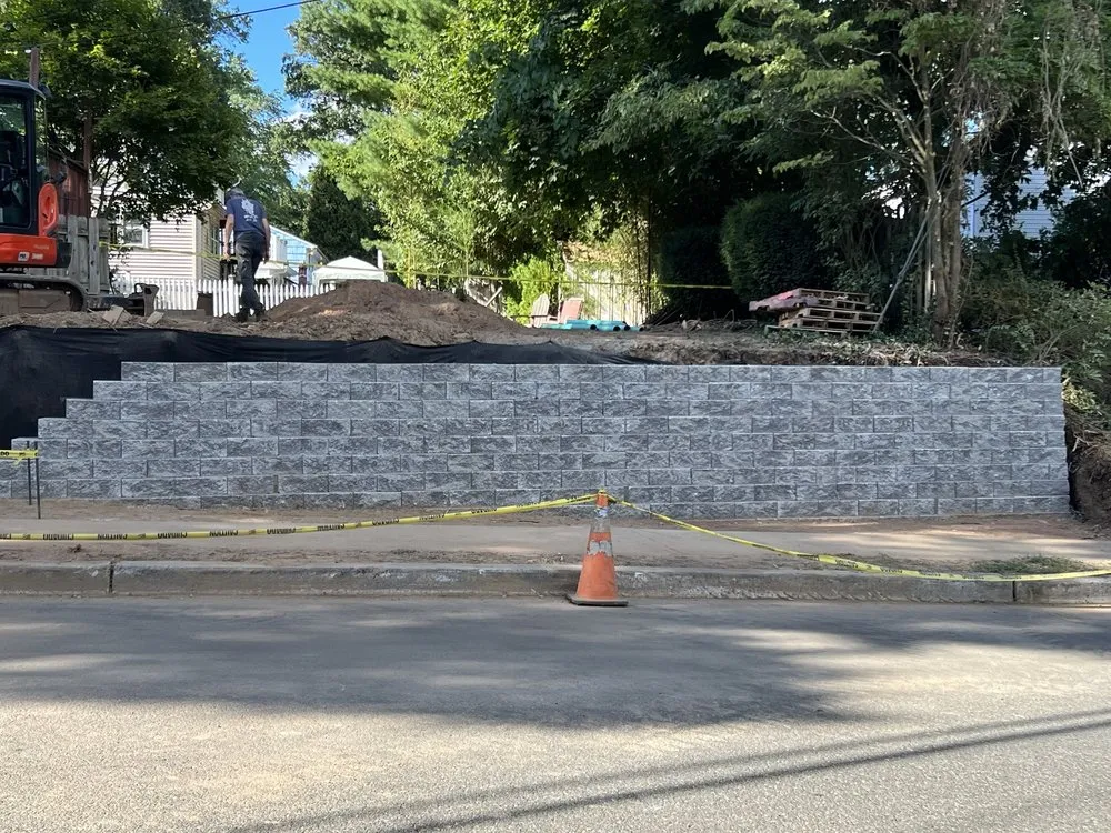 Custom yard cleanup service in Oakland, NJ by Green Meadows Landscape Contractors