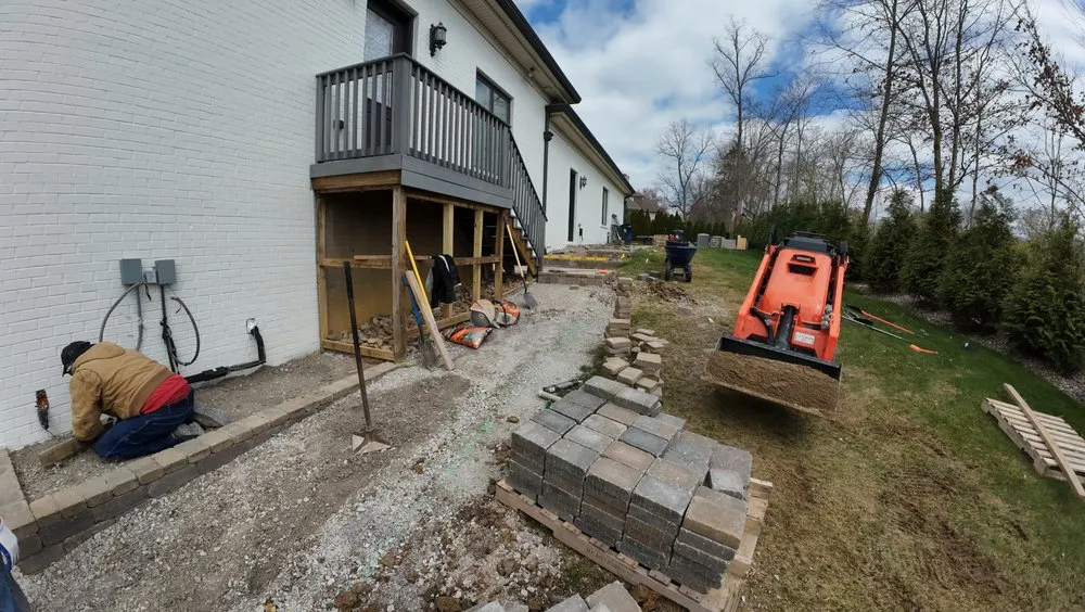 Top-rated landscaping services experts serving Louisville, KY - Green Meadows Landscaping