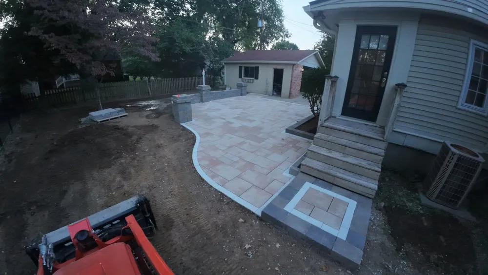 Custom outdoor landscaping with custom design in Louisville, KY by Green Meadows Landscaping