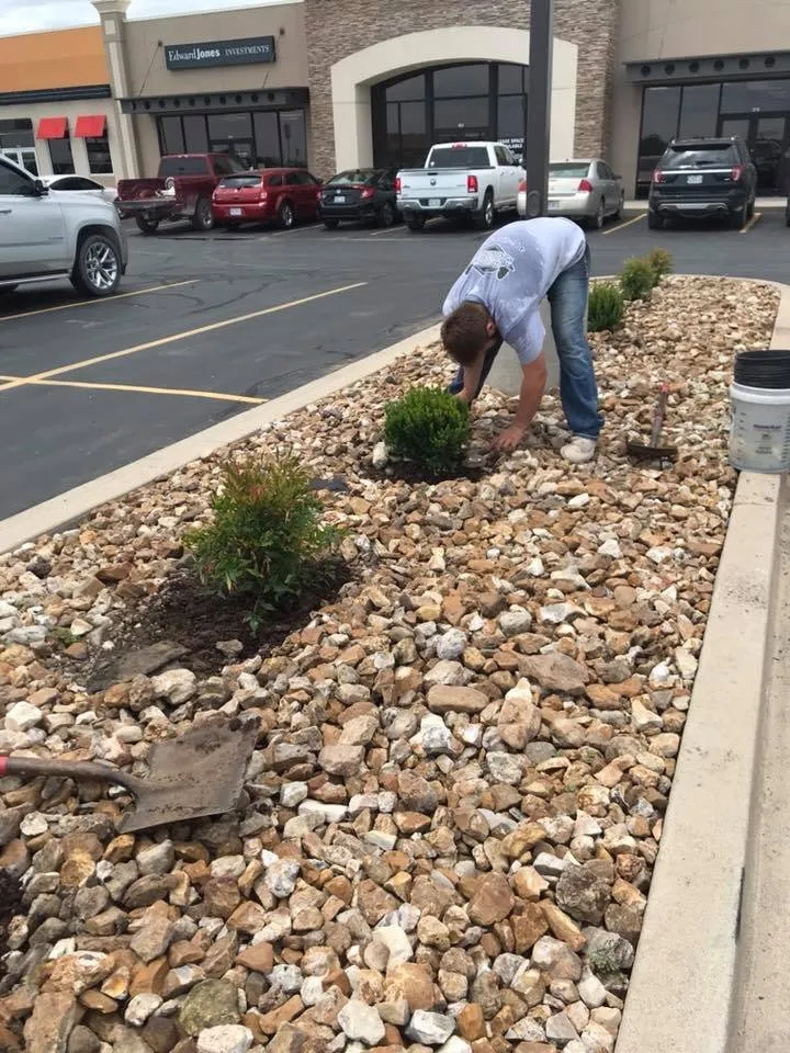 Local yard maintenance experts serving Pittsburg, KS - Green Meadows Lawn and Landscaping