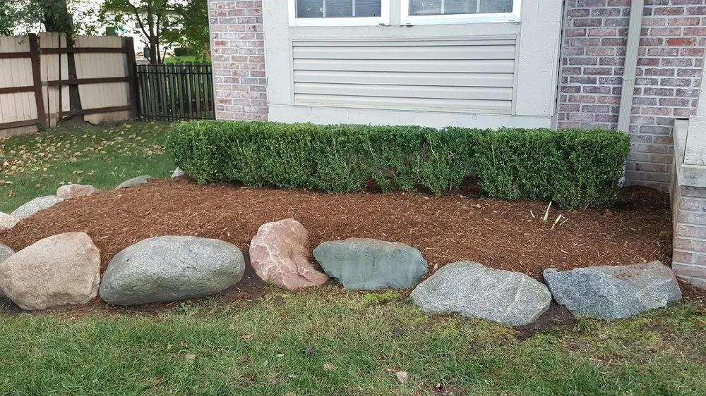 Affordable lawn mowing service experts serving Rochester Hills, MI - Green Meadows Lawnscape