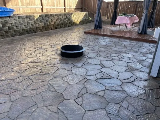 Green Mountain Landscape Logo