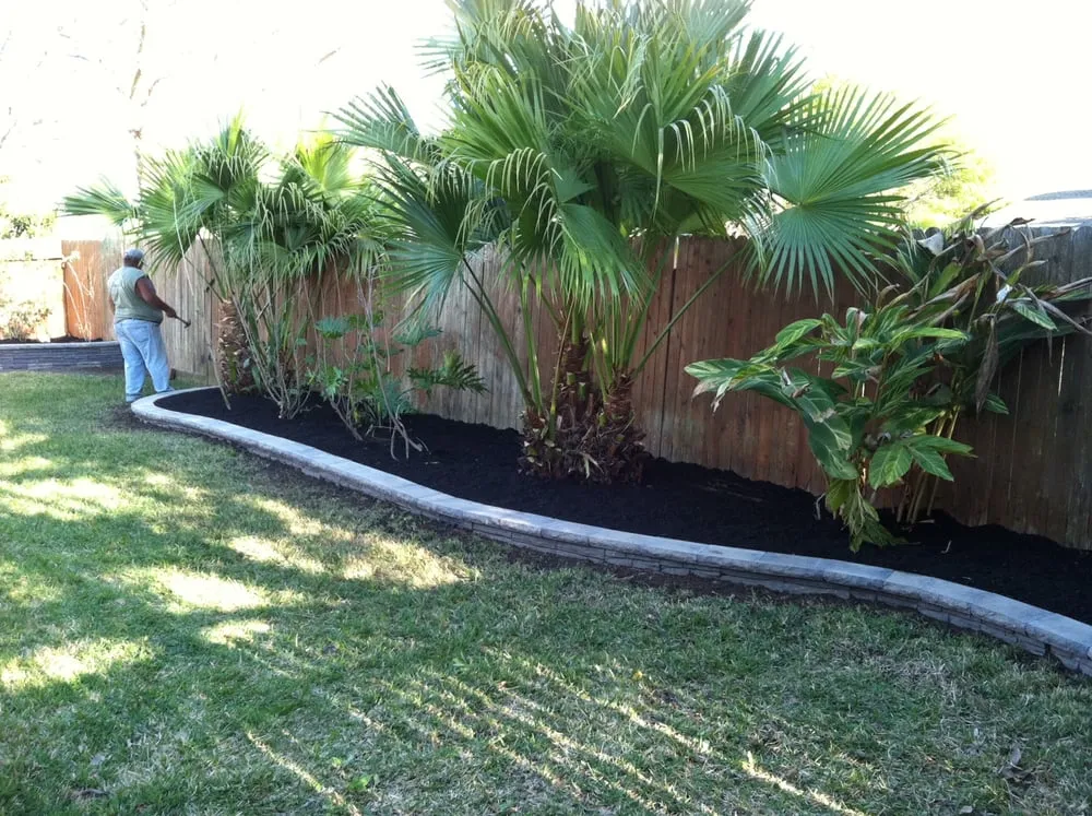 Professional lawn mowing service in Houston, TX - Green Nature Landscape