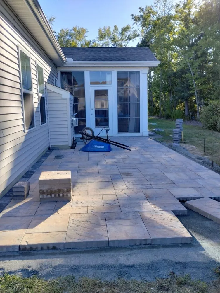 Expert lawn care service experts serving Georgetown, DE - Green Oak Landscaping Service